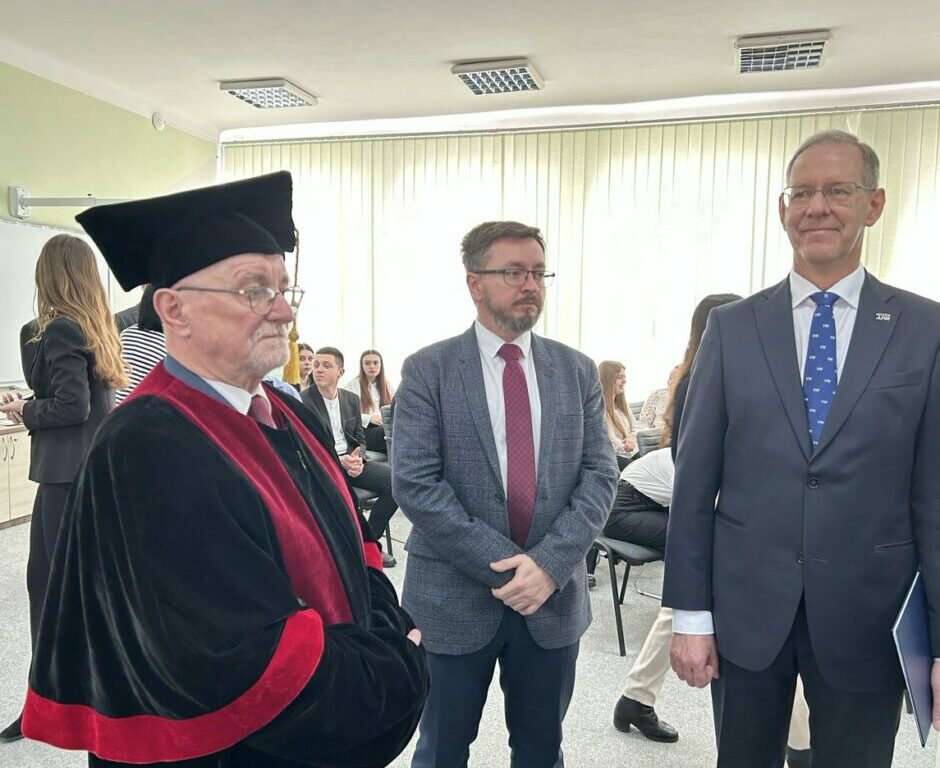 3db91499-60fc-4963-a809-9e21bedc18d1-940x788