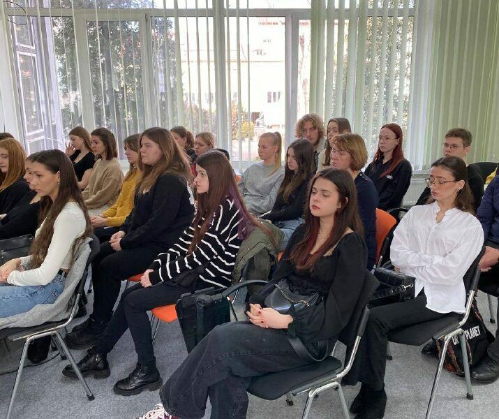 88c95f03-e34f-469f-8557-a1ce3b8257e2-715x600