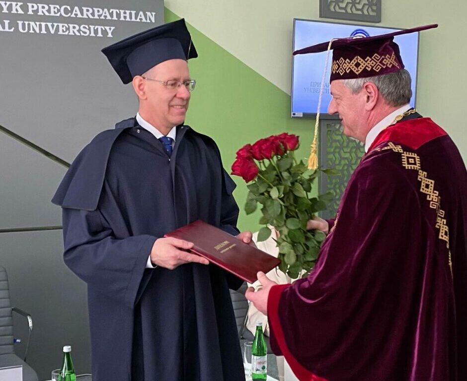 f9c88921-214b-4170-b147-77704ae5a8d1-940x788