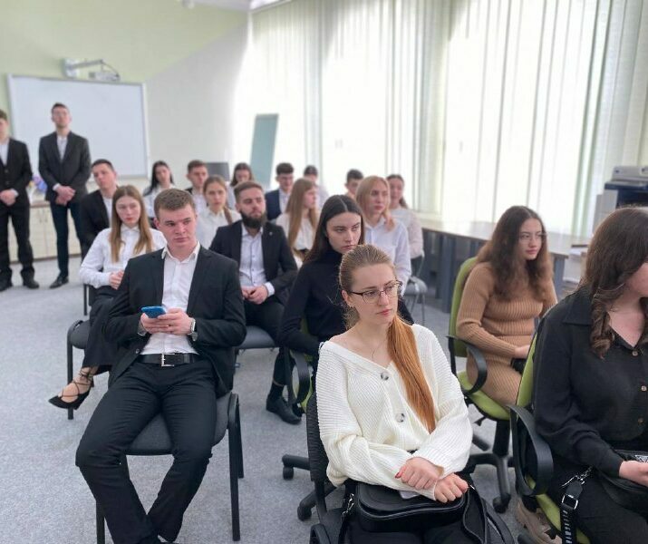 fd3d6a88-a439-4edf-9cf7-85c1805efdb6-715x600