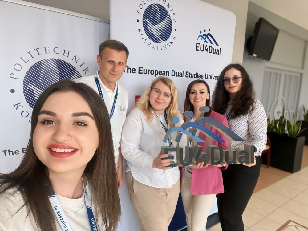 d57901e2-58d7-42dd-a5db-63fcc6139d25