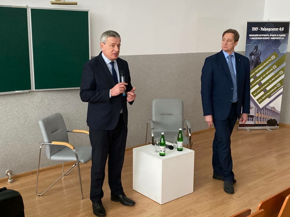 photo_5395723807618098858_y