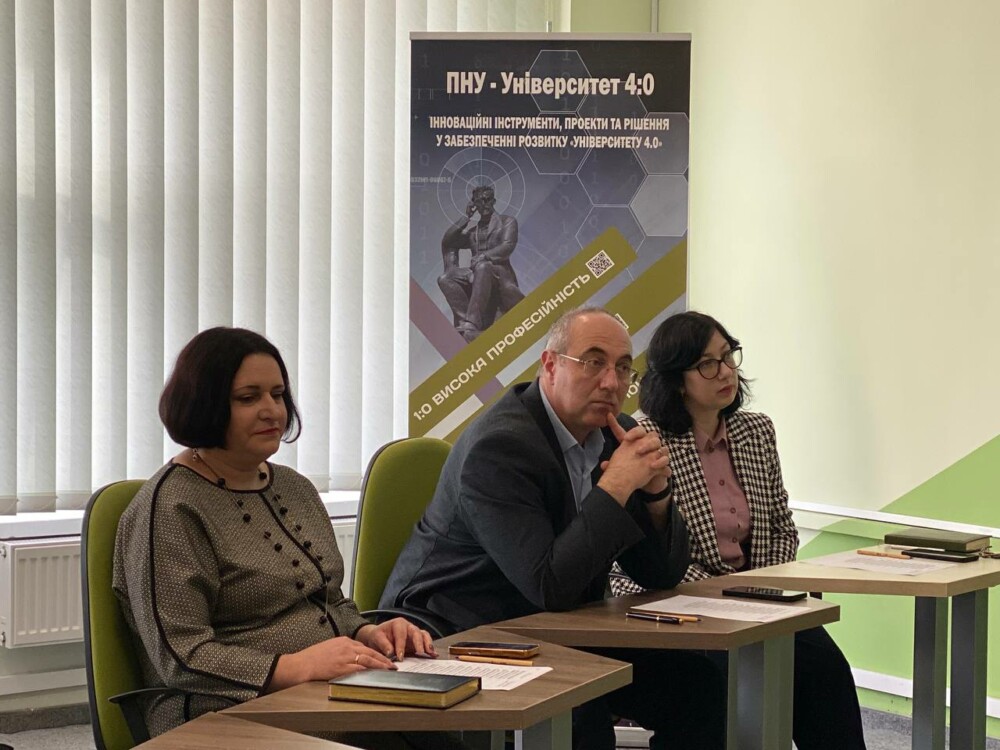 photo_5262917672159537988_y