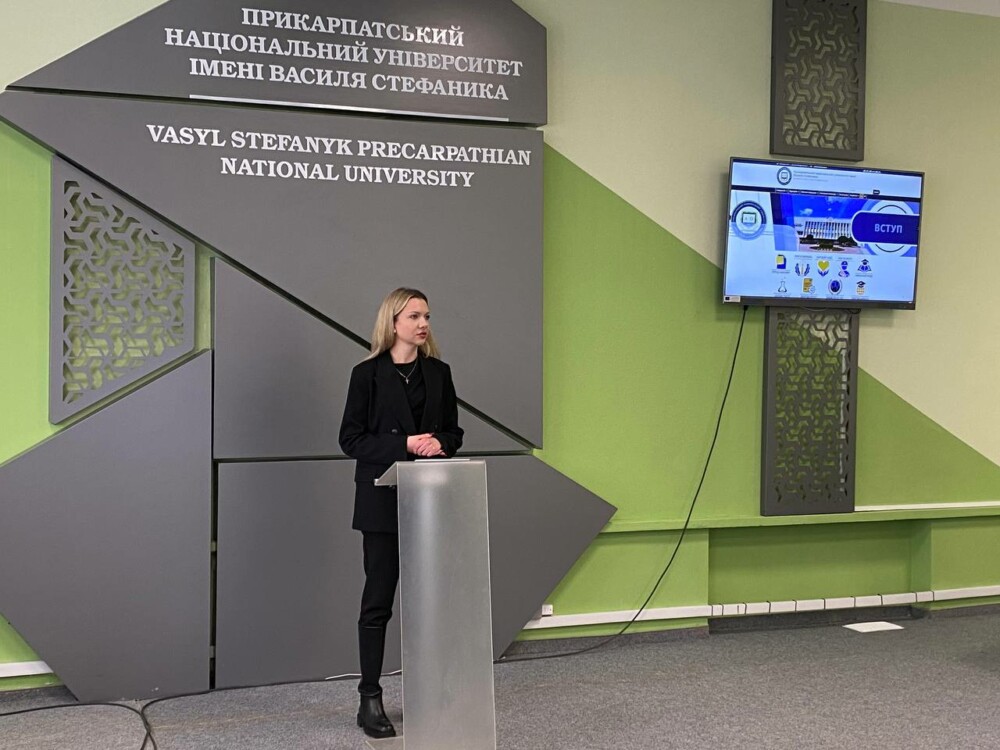 photo_5262917672159537997_y