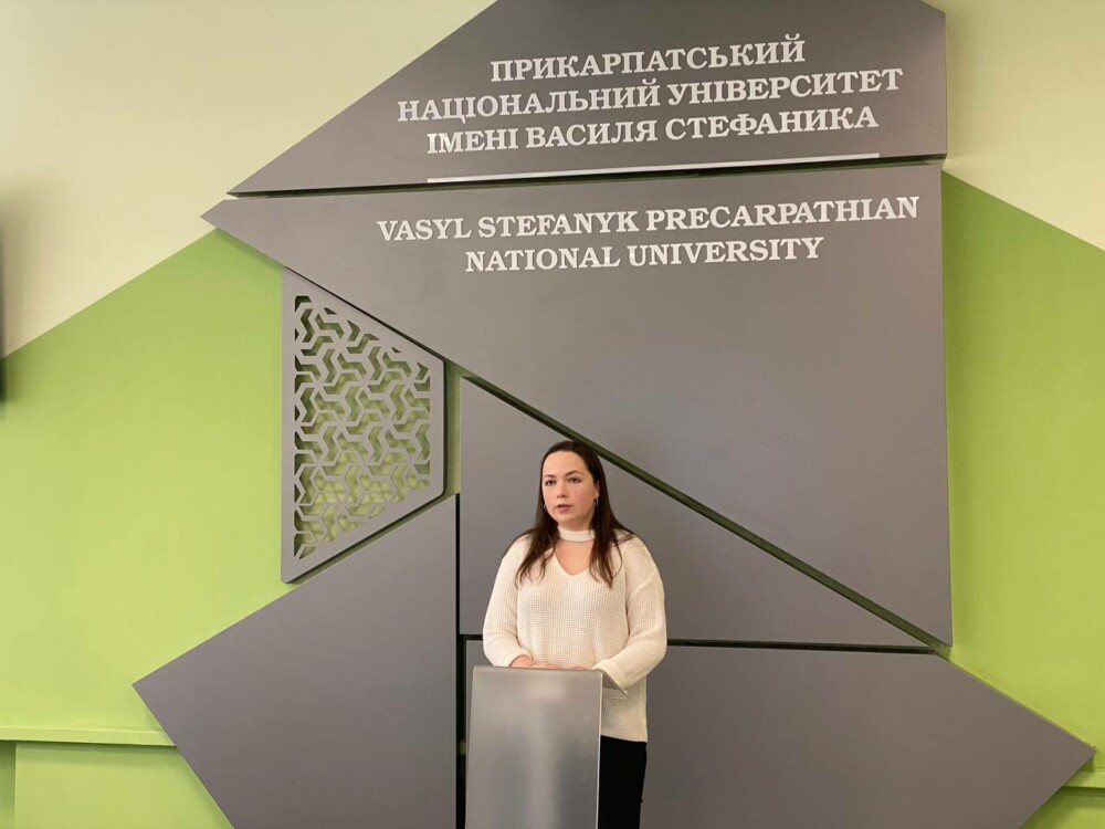 photo_5262917672159538000_y