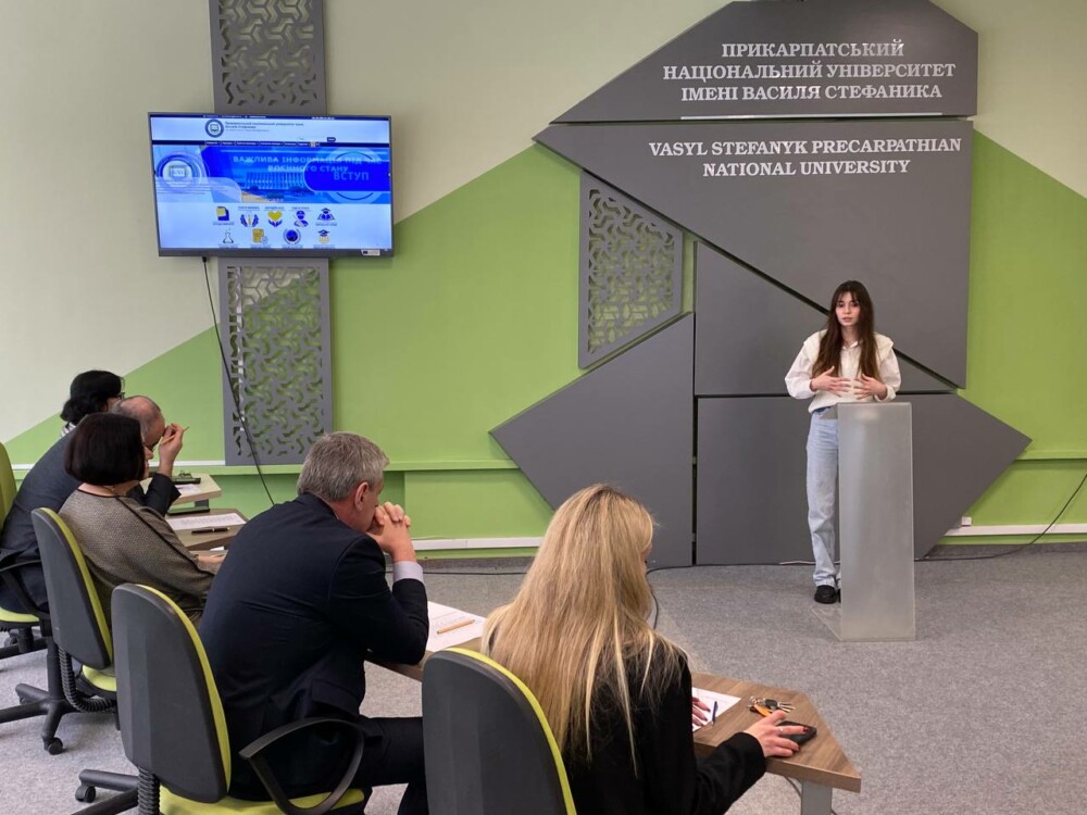 photo_5262917672159538001_y