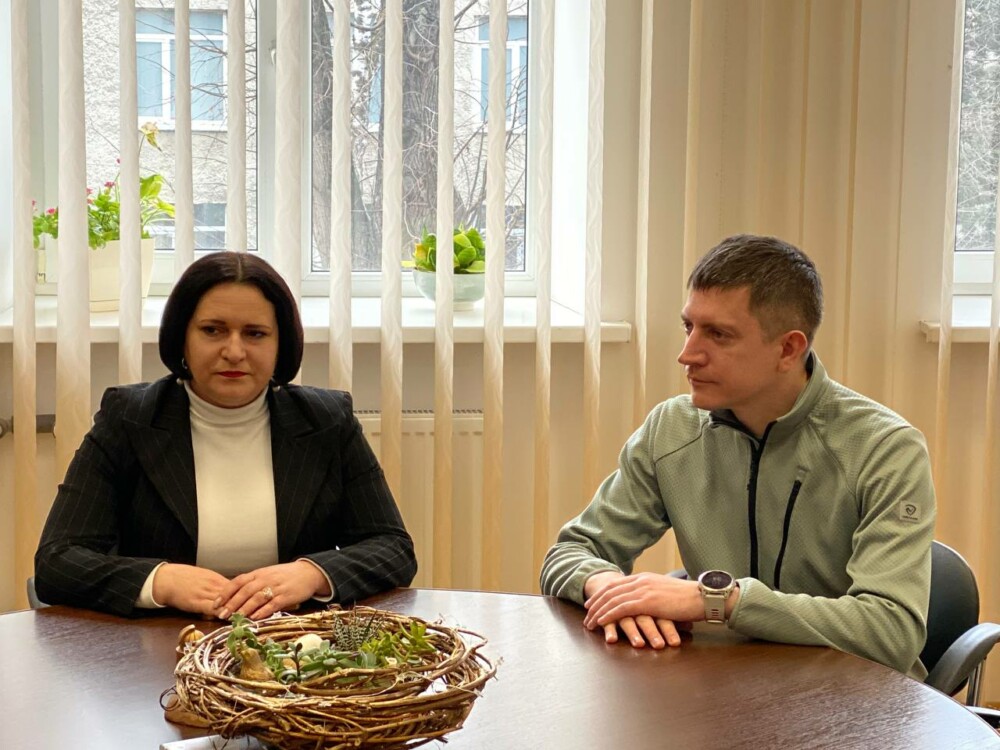 photo_5291986706603567468_y