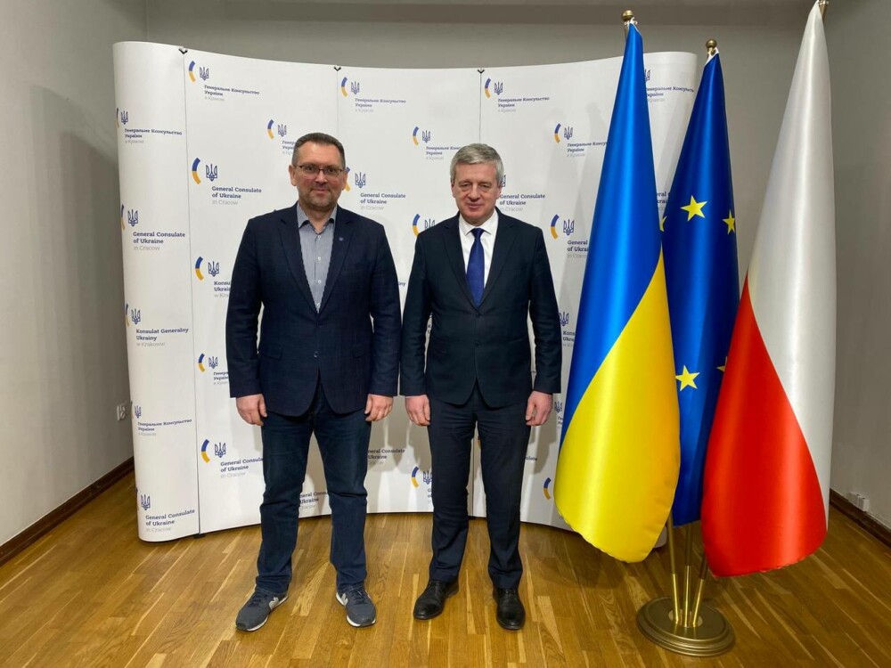 photo_5413744468189901314_y