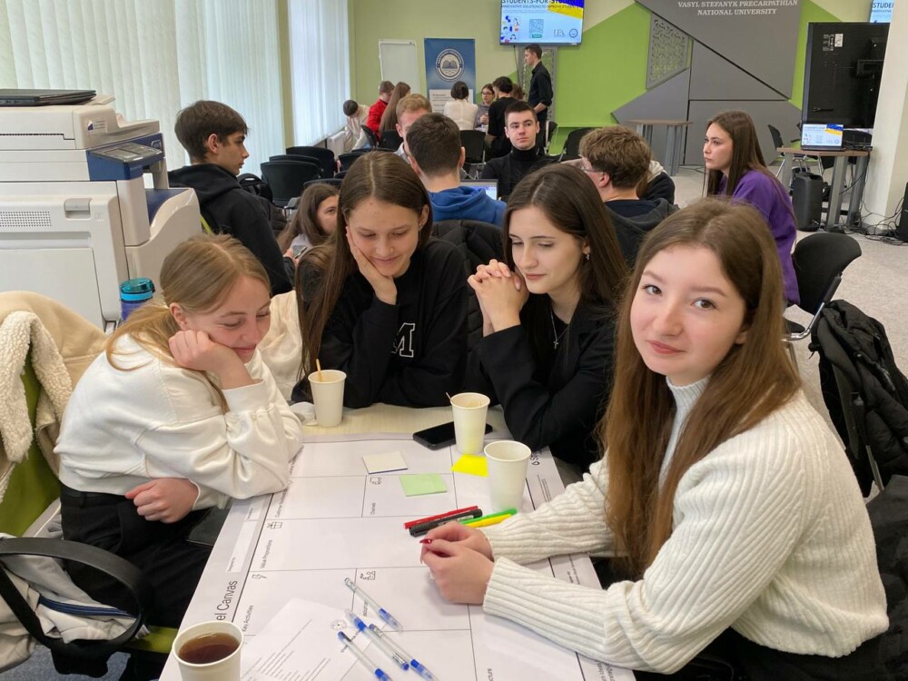 photo_5431527526875918766_y