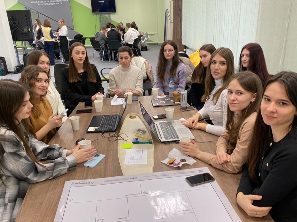 photo_5431527526875918776_y