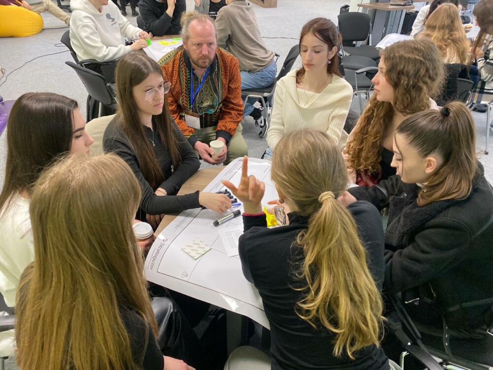 photo_5431527526875918793_y