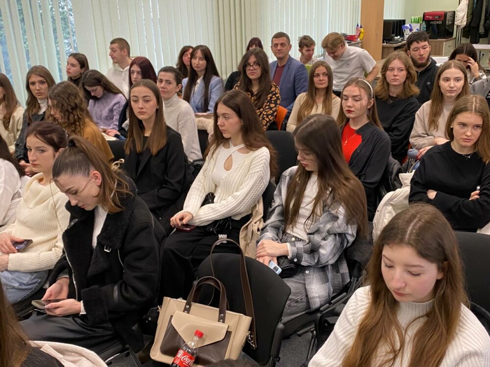 photo_5431527526875918857_y