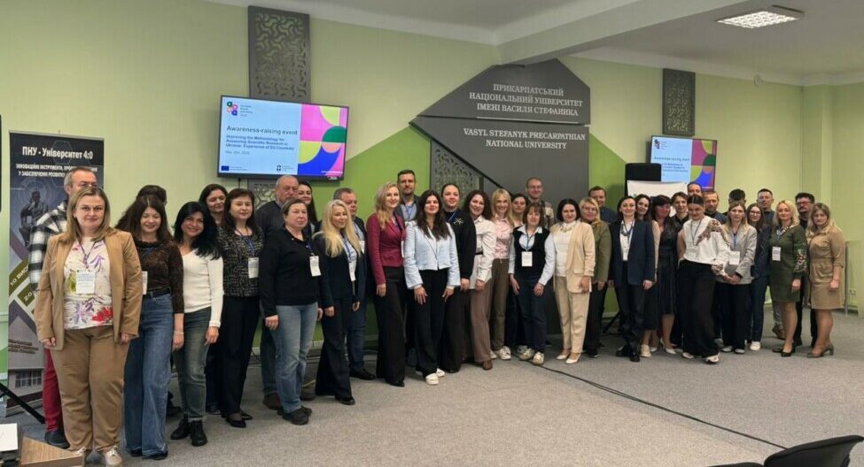 photo_5312519248733663595_y-e1748458296910