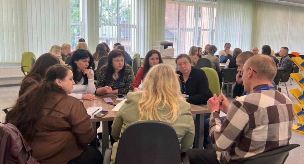 photo_5312519248733663613_y-e1748458338546