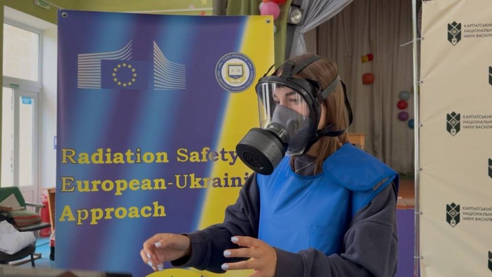 photo_5273915202208922310_y